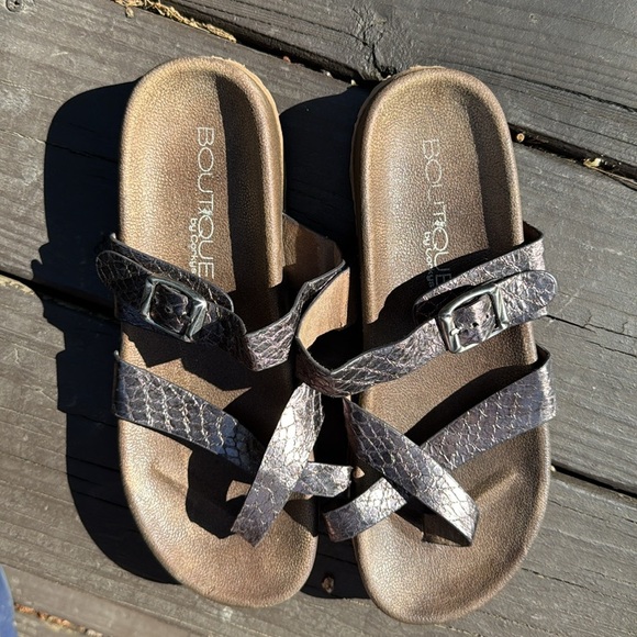 Boutique by Corkys Santa Ana bronze   Metallic sandals size 8 - Picture 2 of 5